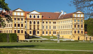 Jaromerice nad Rokytnou barok ve 18. yüzyıldan kalma Rönesans kalesi, Güney Moravya, Çek Cumhuriyeti, Orta Avrupa