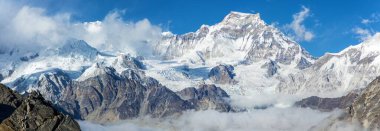 Gokyo Ri 'den Gyachung Kang 7952 m dağına Cho Oyu yakınlarında üç geçiş yolu, Sagarmatha ulusal parkı, Khumbu vadisi, Nepal Himalayaları dağları