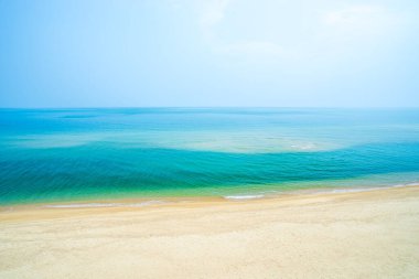 Güzel deniz plajı ve tropikal deniz
