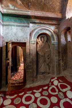 Bet-Mikael 'in içi, taş yontulmuş kilise, yeraltı Ortodoks taşlı kilise Lalibela, Etiyopya' da yer alıyor. UNESCO Dünya Mirası Alanı olarak belirlenen Lalibela 'da yer almaktadır..