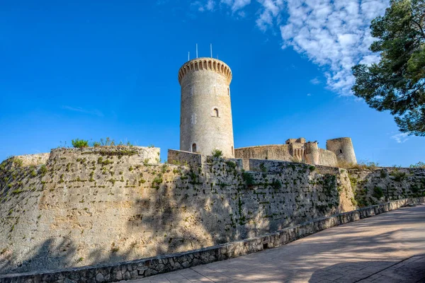 Bellver Şatosu (Katalanca: Castell de Bellver), İspanya 'nın Balearic Adaları' ndaki Mayorka Adası 'nda Palma' nın 3 km batısındaki Gotik bir kaledir..
