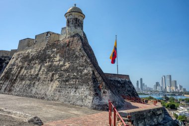 Castillo San Felipe de Barajas, Kolombiya 'nın Karayipler kıyısındaki Kartagena de Indias şehrinin stratejik konumundaki kale..