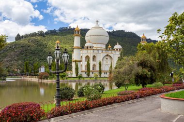 Taj Mahal 'in kopyası, Jaime Duque Park, Kolombiya' nın Bogota şehrinin Tocancipa belediyesinde aile odaklı eğlence parkı..