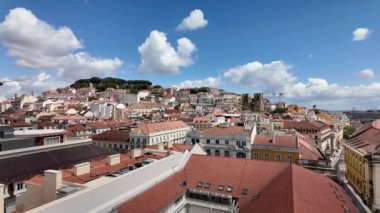 Lizbon şehir merkezinin panoramik manzarası, Portekiz 'in tarihi Alfama bölgesi 