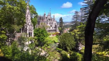 Portekiz 'deki Quinta da Regaleira Parkı, Milyoner Sarayı manzarası