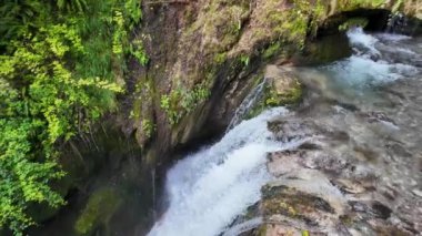 Park Grotta Cascata Varone Şelalesi Garda Gölü, İtalya