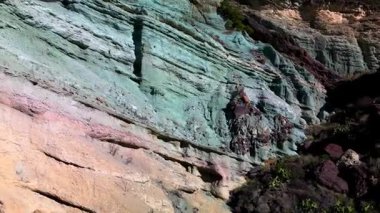 Los Azulejos Gran Canaria, Kanarya Adaları, İspanya 'daki renkli kayalar.