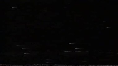 Ekran paraziti ve hasar, çizikler ve televizyon objeleri. TV ekranının arka planında görsel çizgiler ve gürültü var. Analog titreşimli ses dokusu ve kötü parazit.