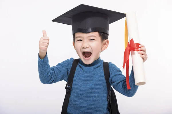 Estudante Menino Feliz Pós Graduação Mostrando Diploma Polegares Para Cima — Fotografia de Stock
