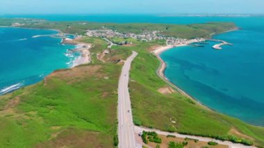 Penghu, Tayvan 'daki sahil yolu hava manzaralı..