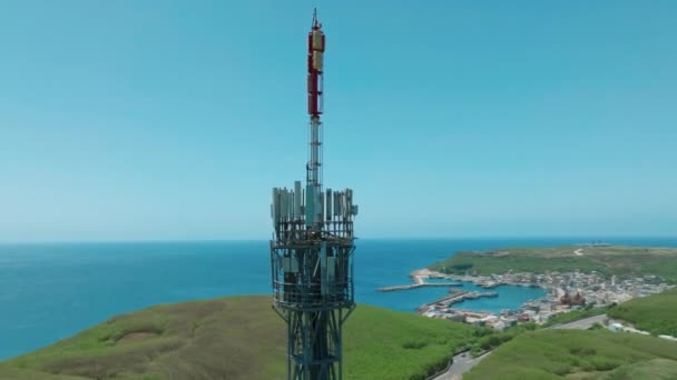 Aerial View Telecommunication Tower Island Coast Background — Vídeos de Stock