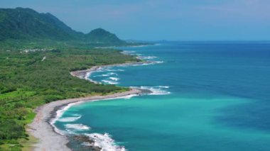 Taitung, Tayvan 'daki kıyı şeridinin havadan görüntüsü.