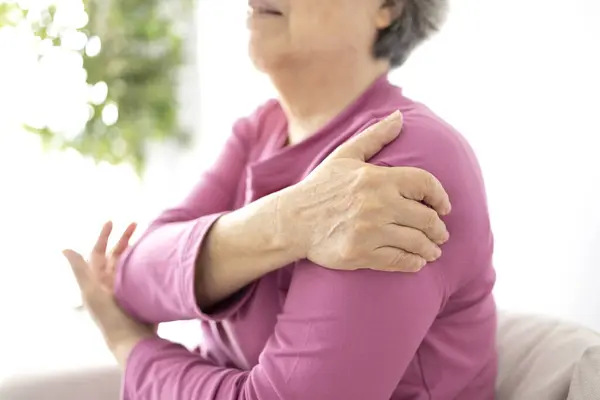 Idős Vállfájás Osteochondrosis — Stock Fotó