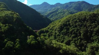 Nantou, Tayvan 'daki Yunlong Köprüsü' nün havadan görüntüsü.