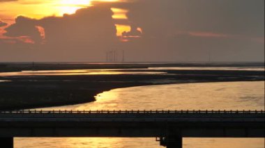 Zhuoshui Nehri, Tayvan 'daki Batı Yakası Ekspres Köprüsü' nün havadan görünüşü.