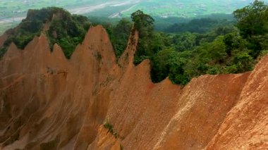 Miaoli Sanyi Huoyanshan Doğa Rezervi, Tayvan çevresindeki güzel manzaranın havadan görüntüsü.