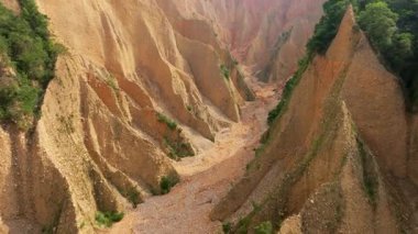 Miaoli Sanyi Huoyanshan Doğa Rezervi, Tayvan çevresindeki güzel manzaranın havadan görüntüsü.