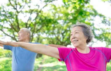 mutlu Asya kıdemli kaç egzersiz Park.
