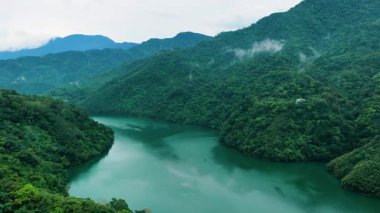 Tayvan 'daki Shimen Barajı' nın hava aracı görüntüsü