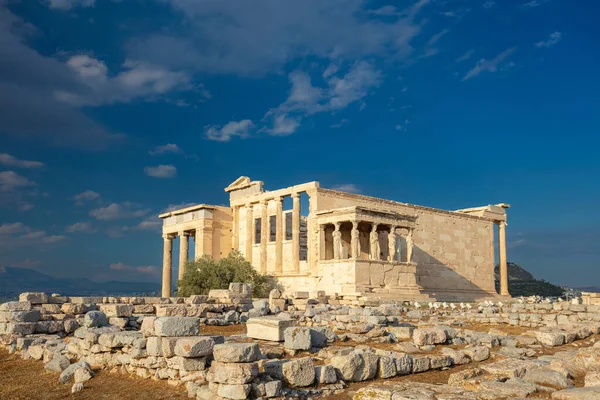 Slavné Antické Řecké Dějiny Sochy Karyatidů Parthenonu Kopci Akropole Atény — Stock fotografie