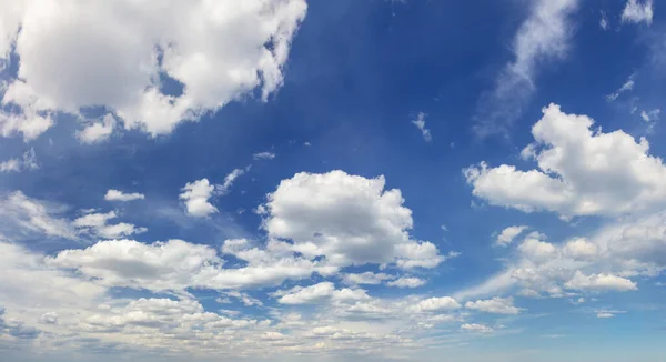 Πανοραμική Ουρανό Πραγματικό Μπλε Ουρανό Κατά Διάρκεια Της Ημέρας Λευκό — Φωτογραφία Αρχείου