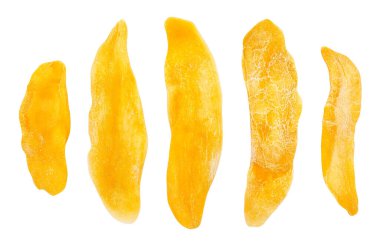 Kurumuş mango yolu beyazda izole edilmiş.