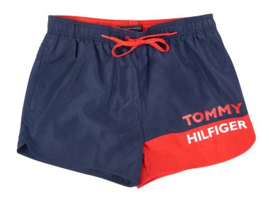 Tommy Hilfiger şortunun yolu beyazda izole edildi
