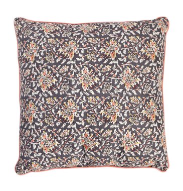 yastık yolu beyaz üzerinde izole