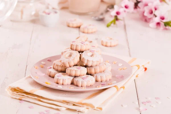 Canestrelli Biscuits Icing Sugar Pink Dish —  Fotos de Stock