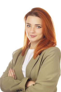 Zeytin ceketli güzel bir kadının iş portresi.