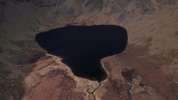 Spectacular Aerial Video Flying Picturesque Table Mountains Wonderful Wild Lake — Stock Video