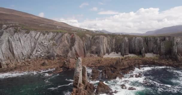 Spectacular Aerial Video Flying Picturesque Scenic Atlantic Ocean Sea Cliffs — Stock Video