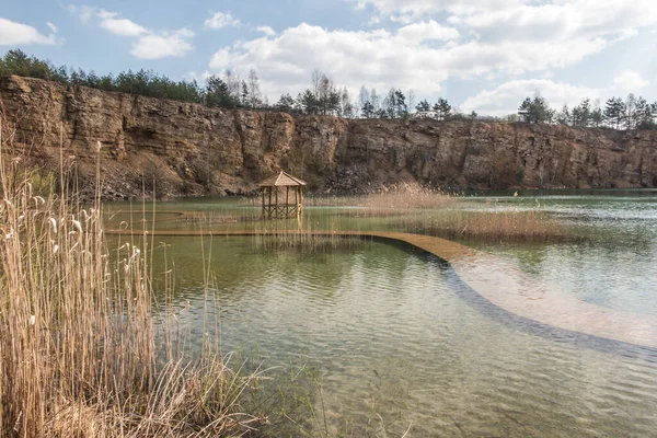 波兰Jaworzno的Grodek公园 即波兰马尔代夫 前采石场发达地区 — 图库照片