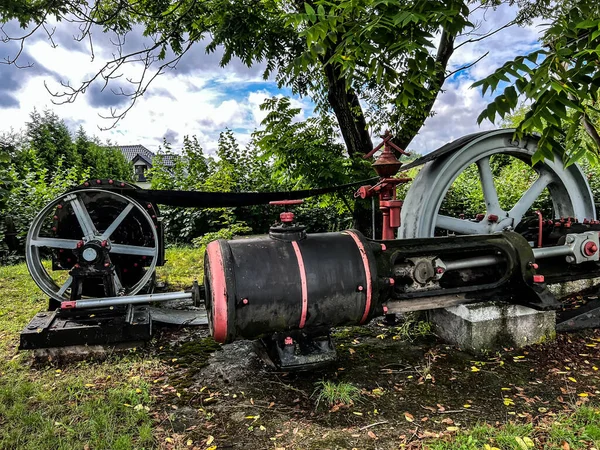Eine Ausstellung Alter Dampfmaschinen Auf Dem Platz Neben Dem Historischen — Stockfoto