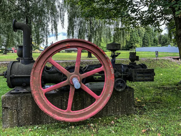 Eine Ausstellung Alter Dampfmaschinen Auf Dem Platz Neben Dem Historischen — Stockfoto