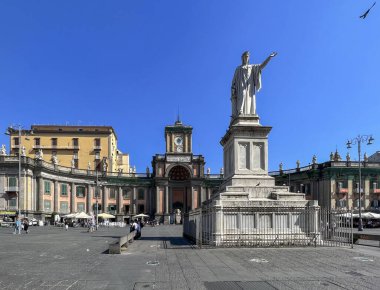 Napoli, İtalya, 27 Eylül 2023: Victor Emmanuel II Yatılı Okulu, Napoli 'nin tarihi ve dini komplekslerinden biridir..