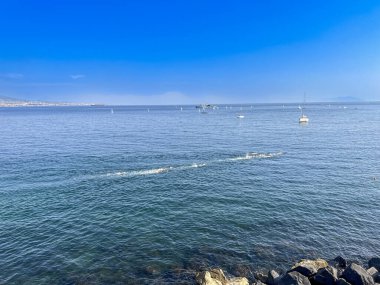 Tyrhenian Denizi 'nin suları, Napoli Körfezi, İtalya