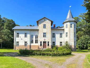 Polonya 'daki Lublin Voyvodalığı' ndaki Maziarnia Strzelecka 'daki Avcılık Sarayı' nın eski binası..