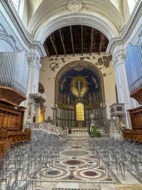 Salerno, İtalya, 26 Eylül 2023: Aziz Katedrali. Matthew Salerno, İtalya 'da. Katedralin içi..