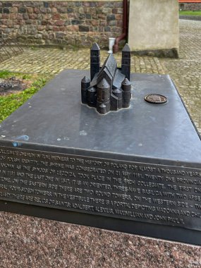 Polonya 'daki Kutsal Bakire Meryem ve Aziz' in tek kolej kilisesinin modeliyim. Tum 'daki Aleksego (Leczycka Archunivergiate) - 12. yüzyılda Lczyca yakınlarında inşa edilmiş bir kilise