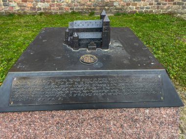 Polonya 'daki Kutsal Bakire Meryem ve Aziz' in tek kolej kilisesinin modeliyim. Tum 'daki Aleksego (Leczycka Archunivergiate) - 12. yüzyılda Lczyca yakınlarında inşa edilmiş bir kilise