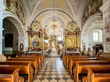 Wielgomloty, Polonya, 23 Temmuz 2024: Wielgomlyny, Polonya 'daki Our Lady of Sorrows Sığınağı. St. Stanislaus 'un ana sunağı..