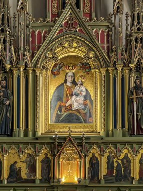 Nowy Sacz, Polonya, 7 Ağustos 2024: Nowy Sacz 'deki Kutsal Ruh Kilisesi' nde Teselli Leydimizin mucizevi tablosu.