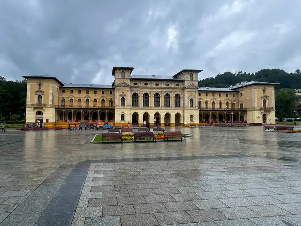 stock image Old Spa House in Krynica Zdroj, Poland in summer during rainy weather.