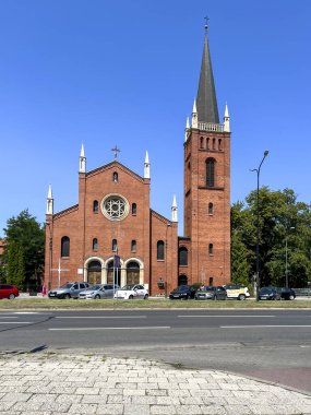 Gliwice, Polonya, 31 Temmuz 2024: Gliwice 'deki St. Barbara Kilisesi - Gliwice' deki askeri cemaat kilisesi. Garrison Kilisesi.