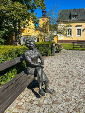 Koszecin, Polonya, 17 Ağustos 2024: Polonya 'nın Koszecin kentindeki Ensemble' nin yanındaki parkta 