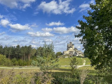 Bobolice Kalesi, Polonya 'nın Krakow-Czestochowa tepesinde..