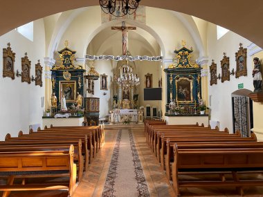 Sawin, Polonya, 11 Eylül 2024: 1751 'de Polonya' nın doğusundaki Sawin 'de Tanrı' nın Dönüşümü Kilisesi 'nin İçi. Lublin Piskoposluğu, Chelm Batı dekanlığı.