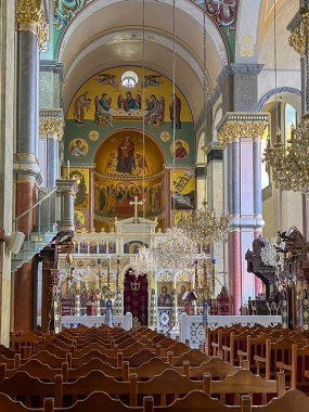 Limasol, Kıbrıs, 18 Ekim 2024: Limasol, Kıbrıs Rum Kesimi 'ndeki Ayia Napa Katedrali.