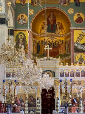 Limasol, Kıbrıs, 18 Ekim 2024: Limasol, Kıbrıs Rum Kesimi 'ndeki Ayia Napa Katedrali.